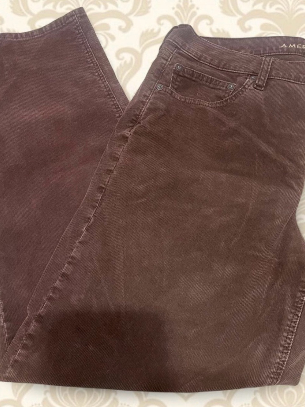 American Eagle Outfitters Women’s Dark Brown Corduroy Straight leg Jeans.